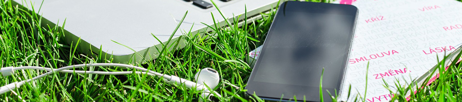 Habits that help you stay productive and balanced while traveling